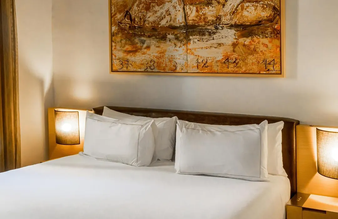 Mercer House Boria Bcn-1