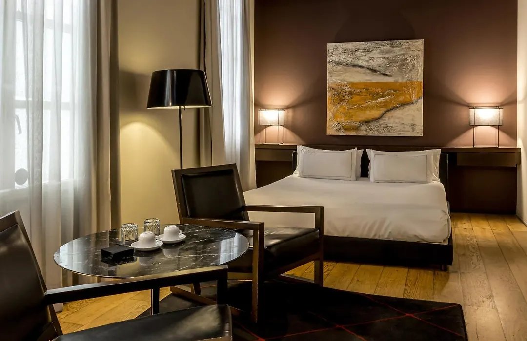Mercer House Boria Bcn-1