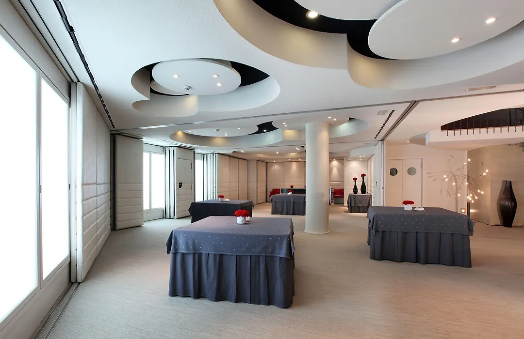 Cram Hotel-1