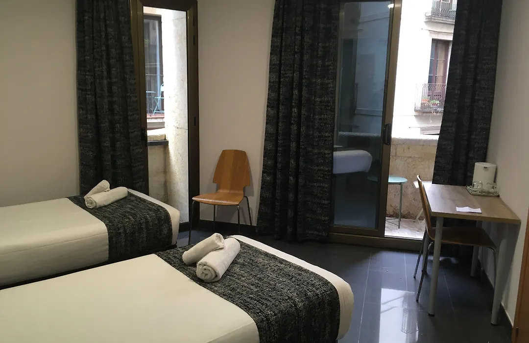 Hostal Levante Barcelona-1