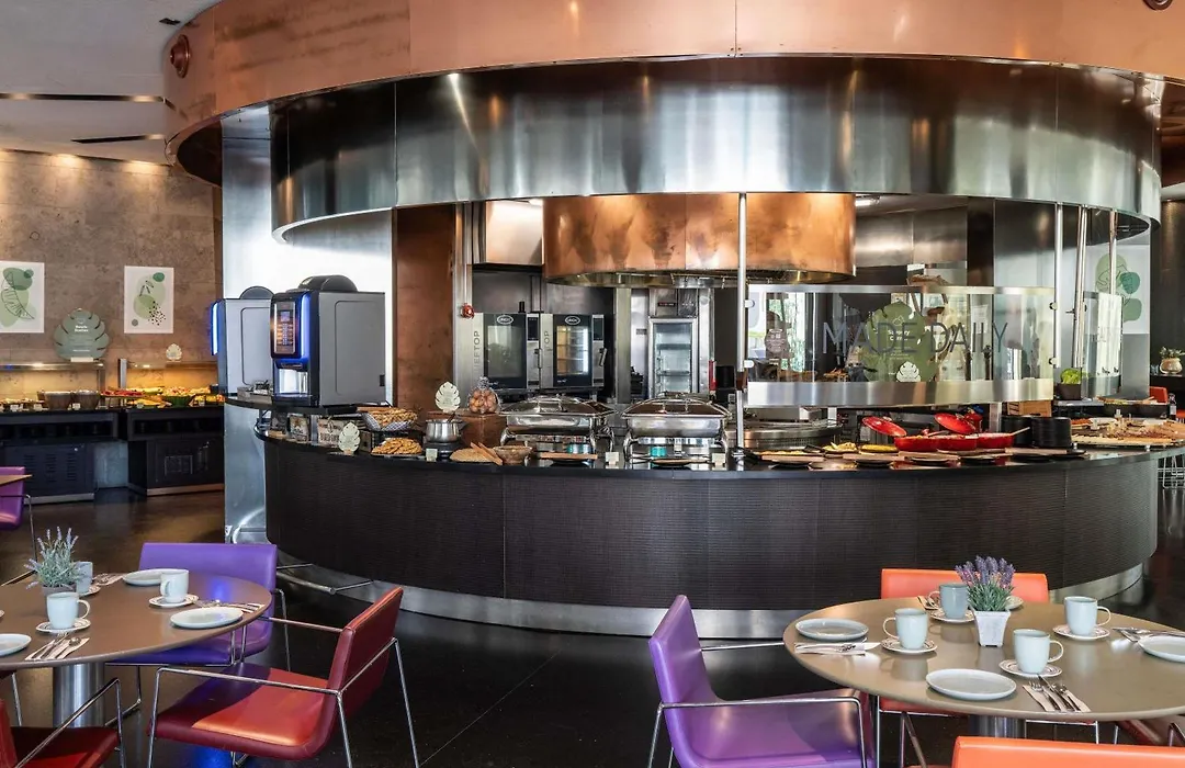 Novotel Barcelona City-1
