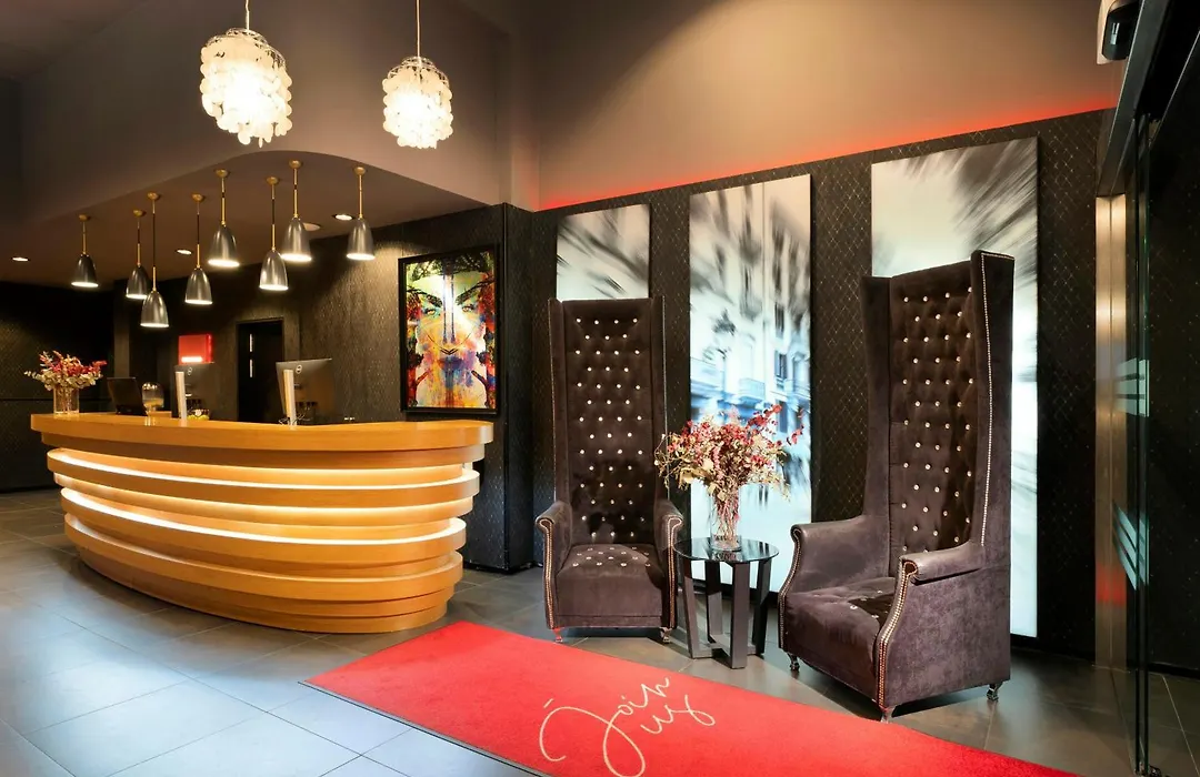 Leonardo Hotel Barcelona Las Ramblas-1