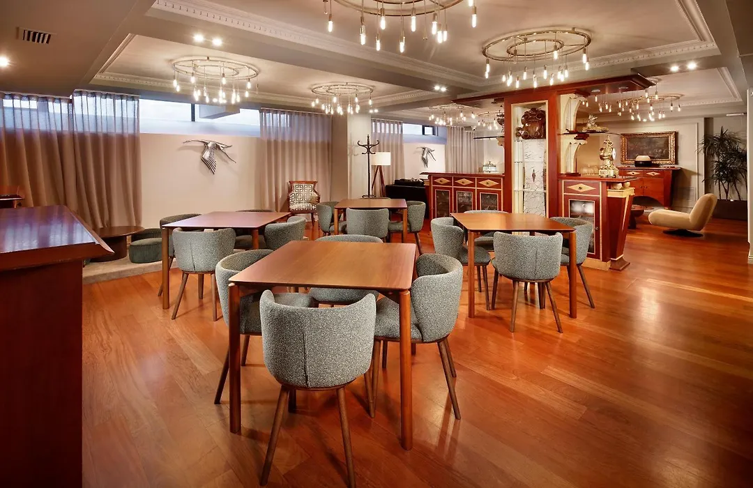 Apartaments-Hotel Hispanos 7 Suiza-1