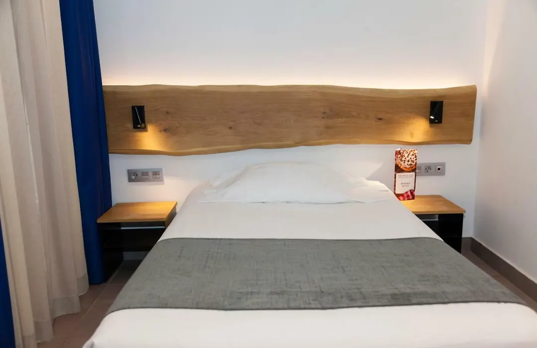 Hostal Paris-1