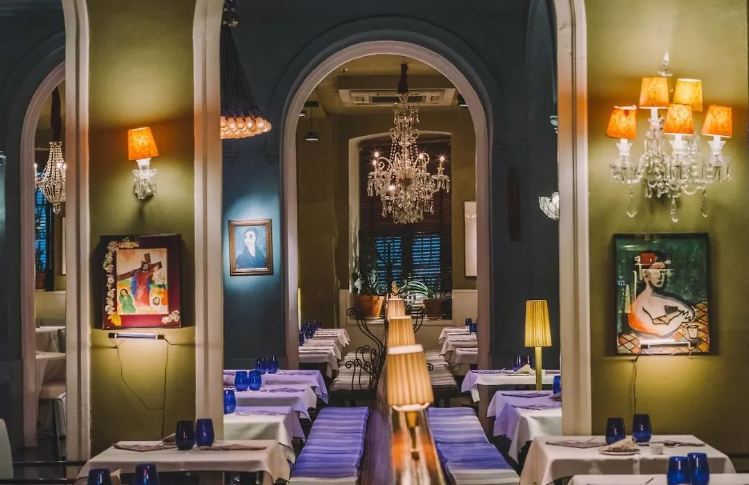 Hotel Banys Orientals-1