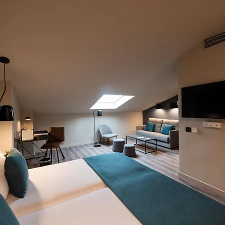 Atenea Rekord Suites Barcelona-3