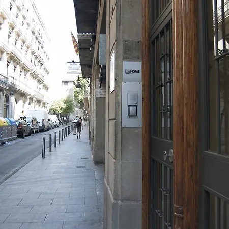 Bcn Home Guest House-3
