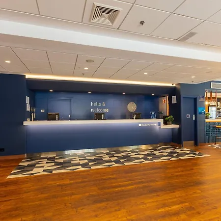 Travelodge Barcelona Poblenou-3