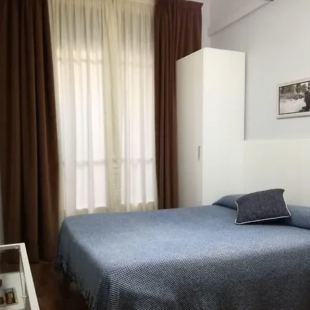 Hostal Lesseps-3