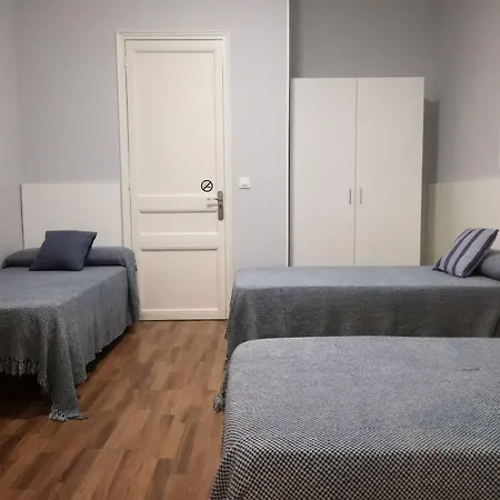 Hostal Lesseps-3