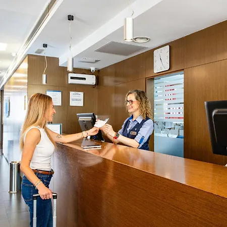 Holiday Inn Express Barcelona City 22@ By Ihg-2