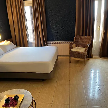 Hostal Iznajar Barcelona-2