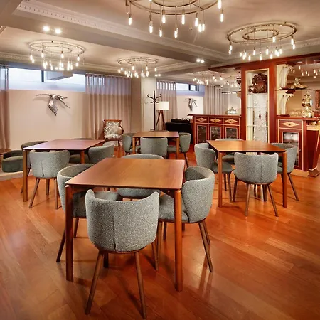 Apartaments-Hotel Hispanos 7 Suiza-2