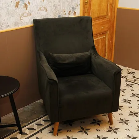 Bcn Home Guest House-3