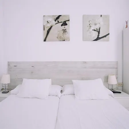 Hostal Eixample-2