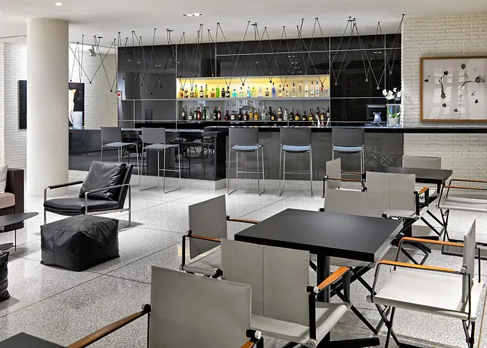 H10 Art Gallery 4* Sup