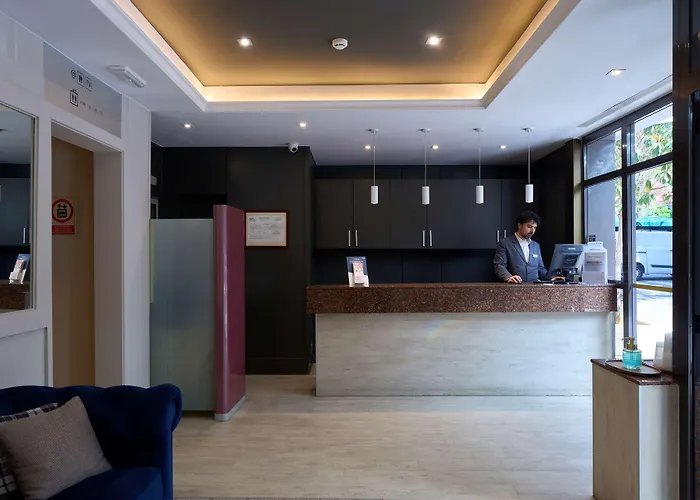 Catalonia Castellnou Hotel Barcelona