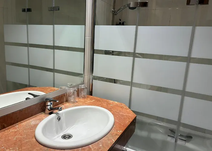Hotel Travessera Barcelona