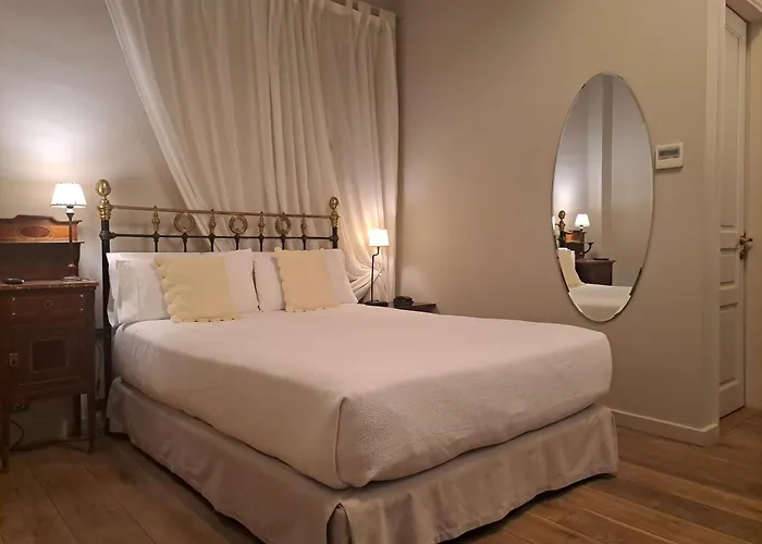 Circa 1905 Bed and Breakfast Barcelona