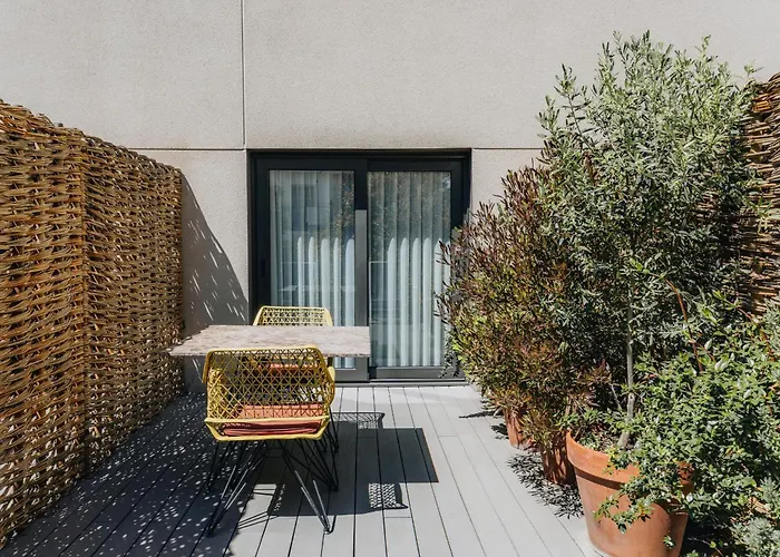 Uma House By Yurbban Trafalgar Barcelona