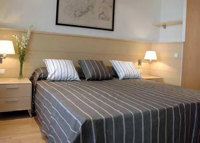 Apartamentos Consell De Cent Barcelona